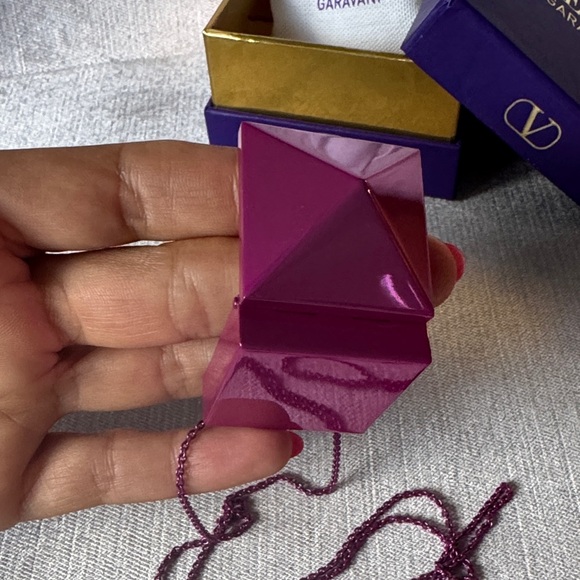 Valentino Garavani Amethyst-Toned Necklace - Picture 7 of 14